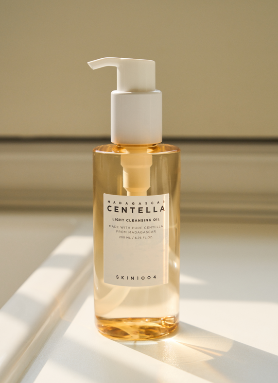 Madagascar Centella Light Cleansing Oil